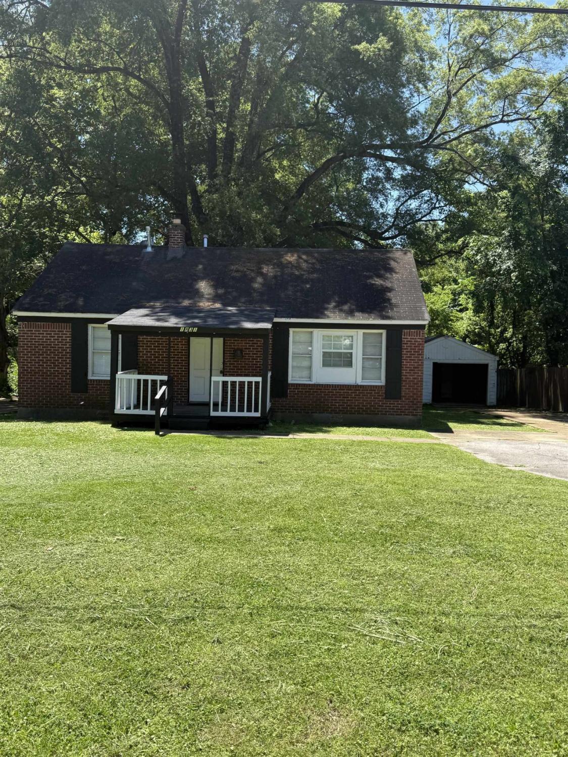 1831-DUPONT-AVE For Sale