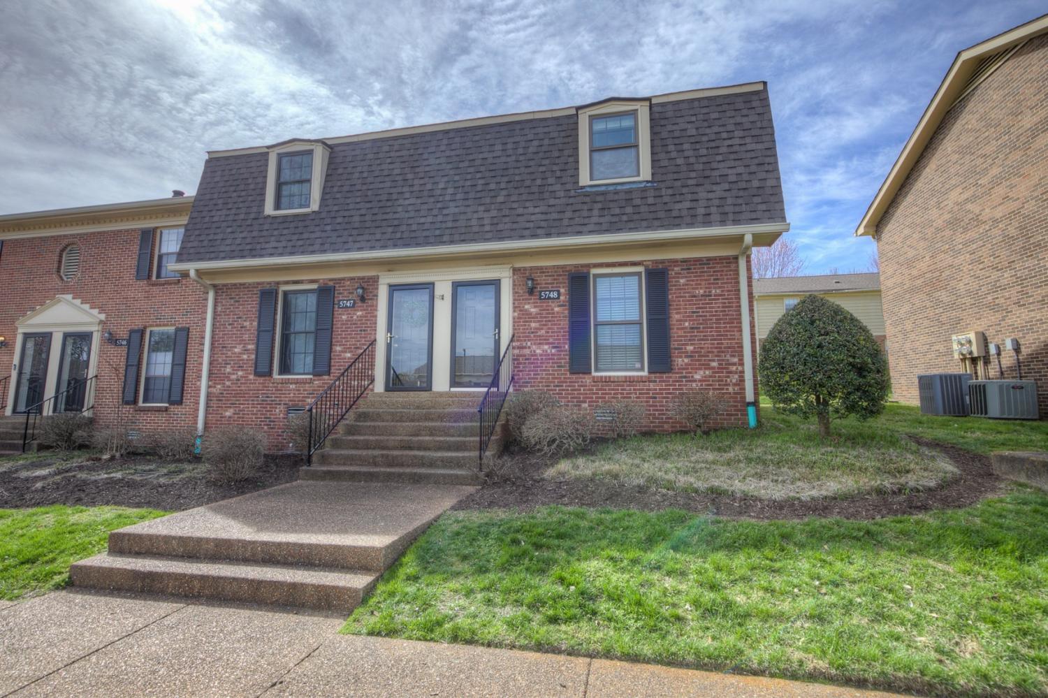 5748-Brentwood-Trce For Sale