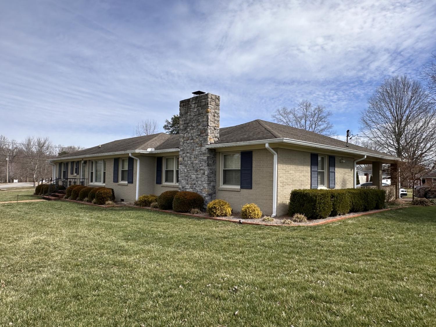 100-River-Dr For Sale