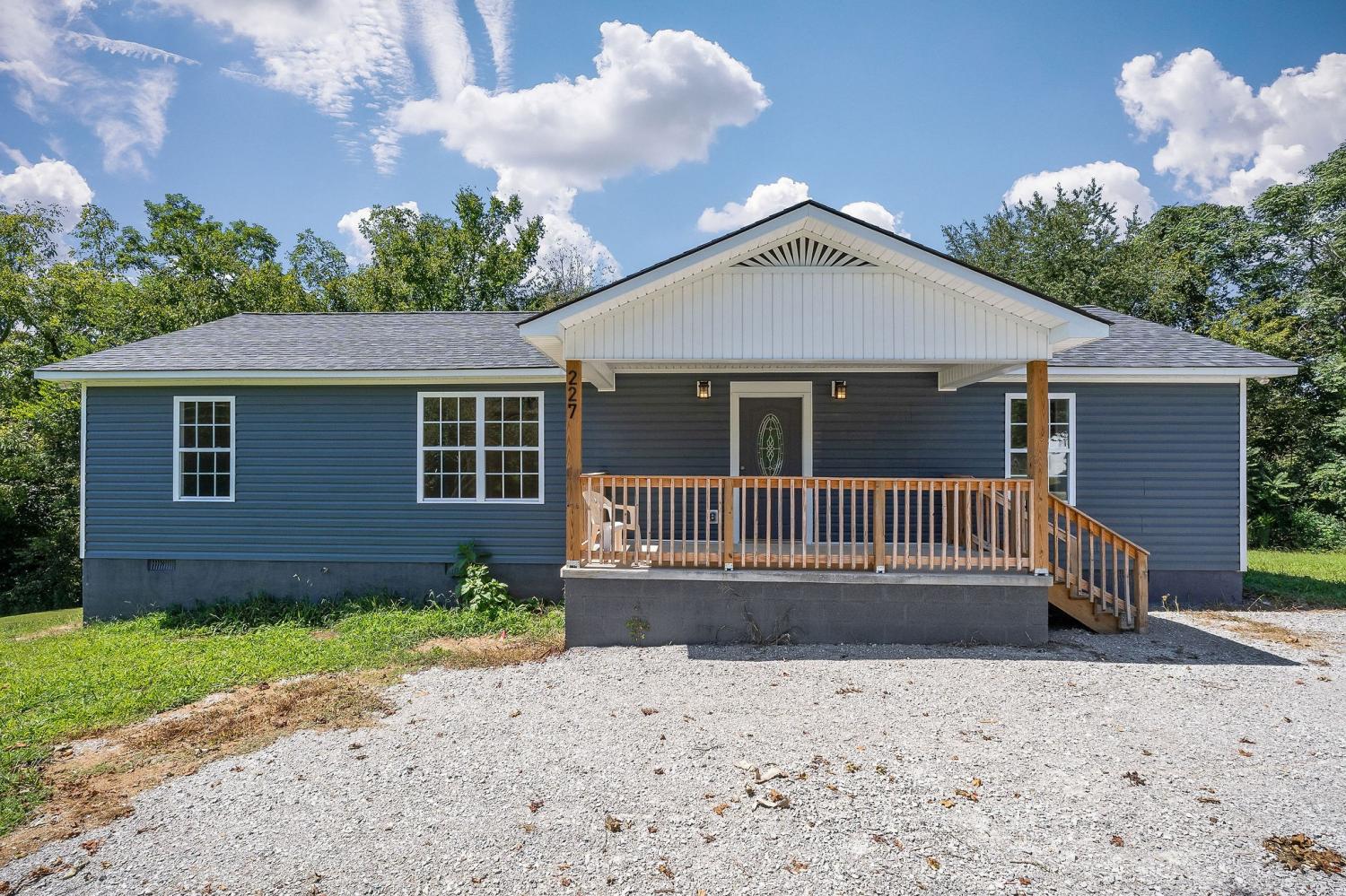227-Oakwood-St For Sale