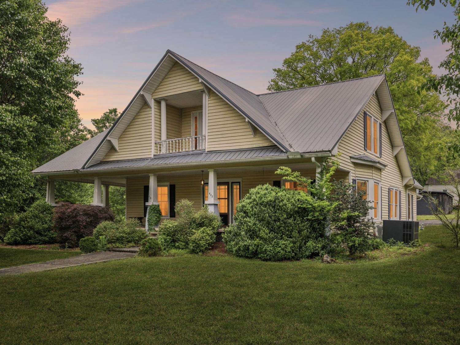 448-E-Main-St For Sale