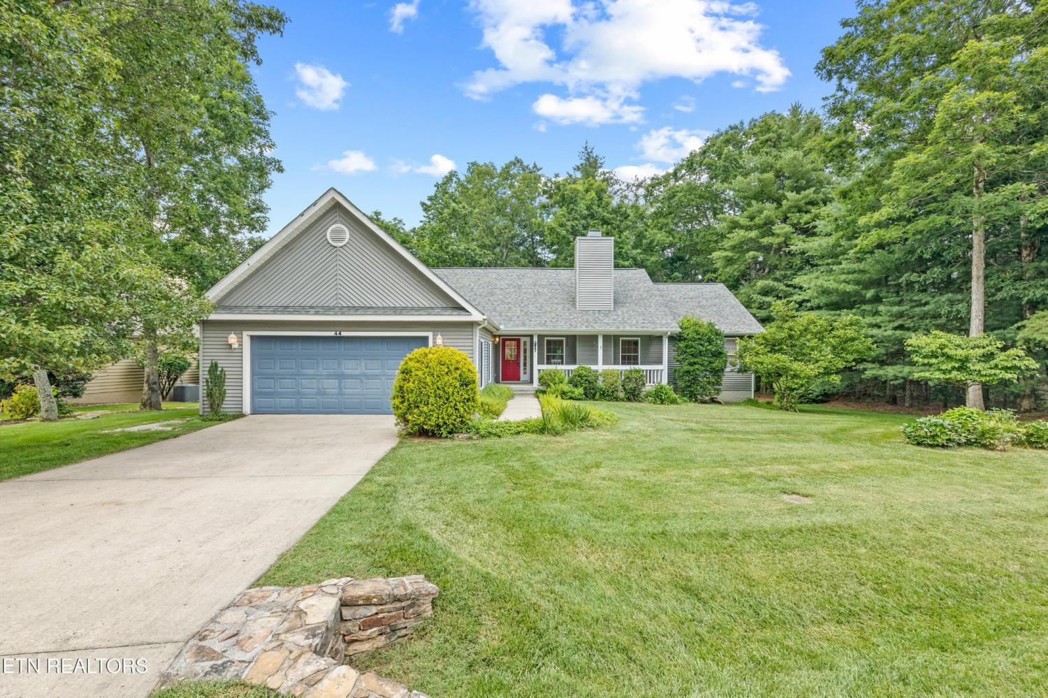 44-Roundstone-Terrace For Sale