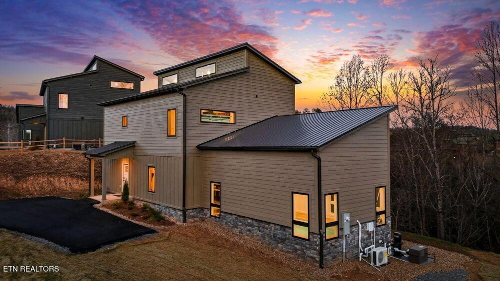 638-Ridge-Top-Loop For Sale