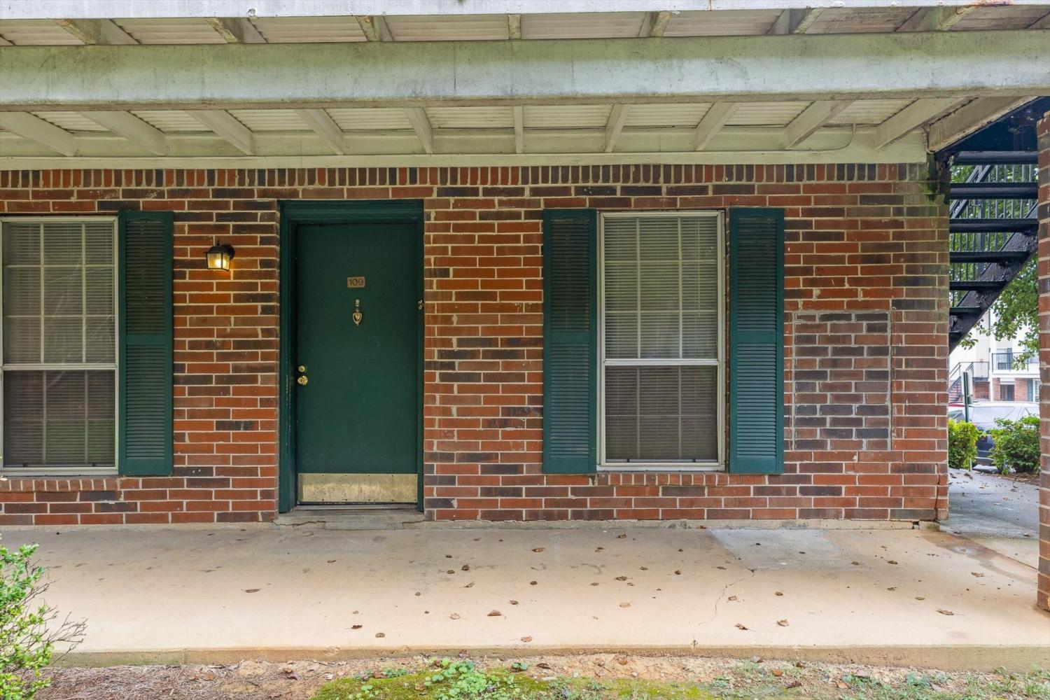 900-Mountain-Creek-Road For Sale