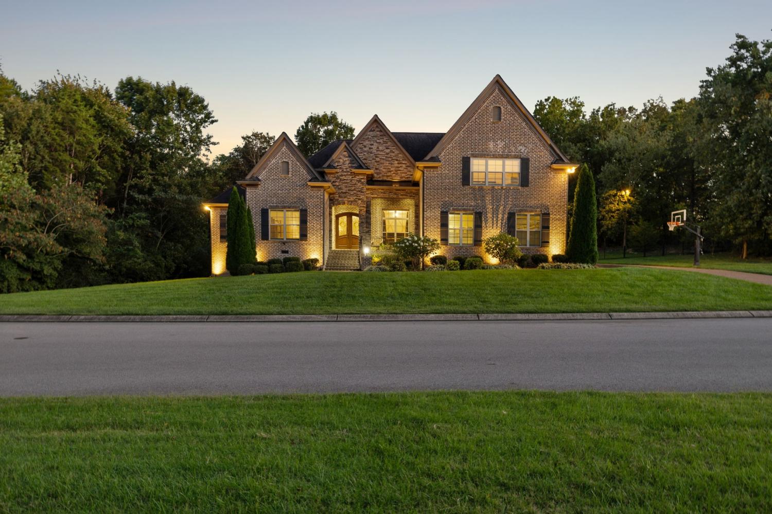 240-Laycrest-Dr For Sale