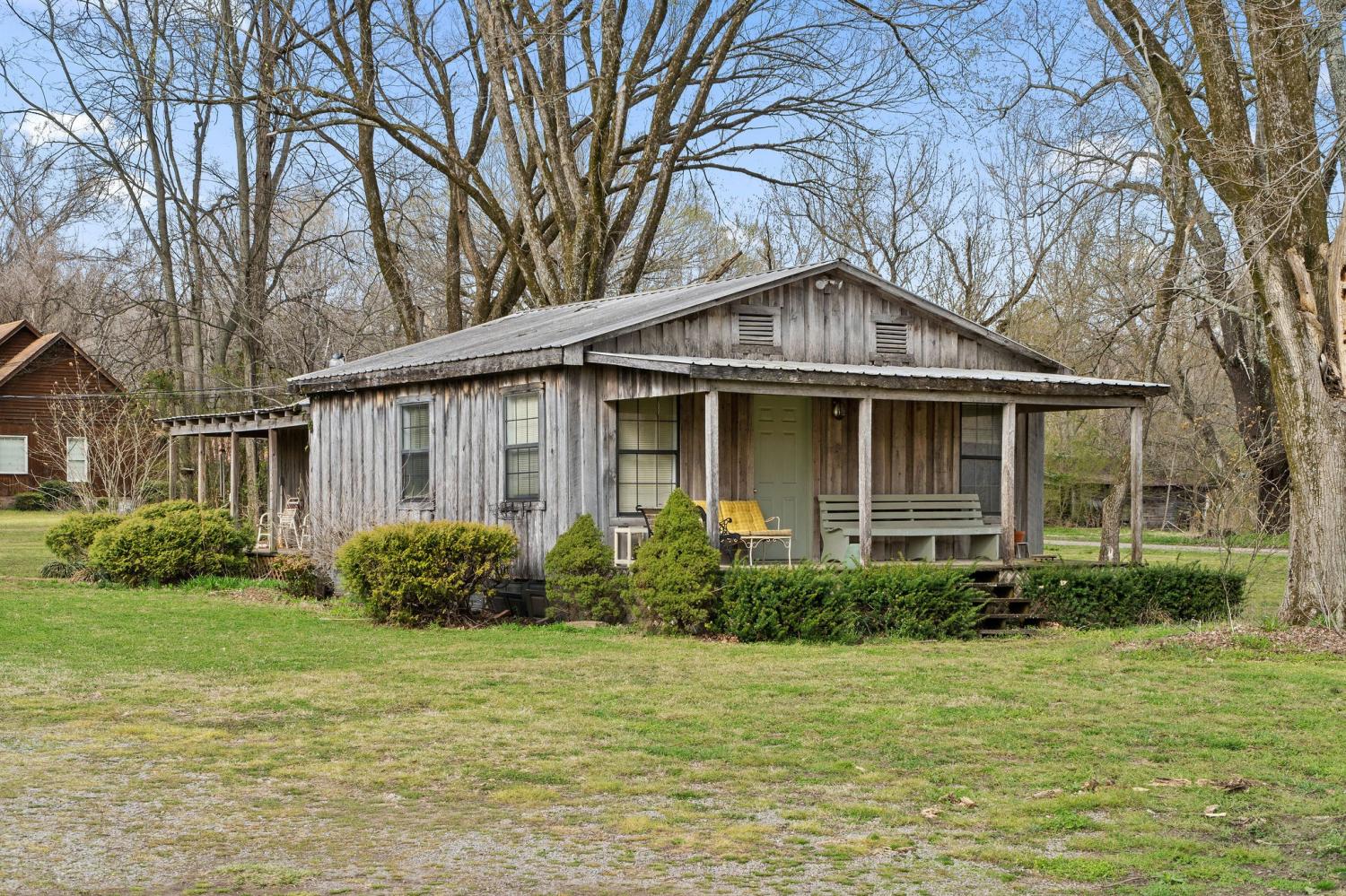 35-Airport-Ln For Sale