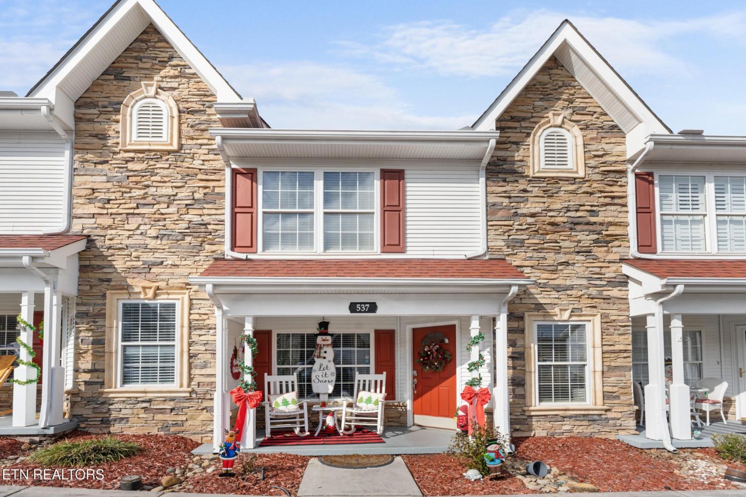 537-Orch-Vly-Way For Sale