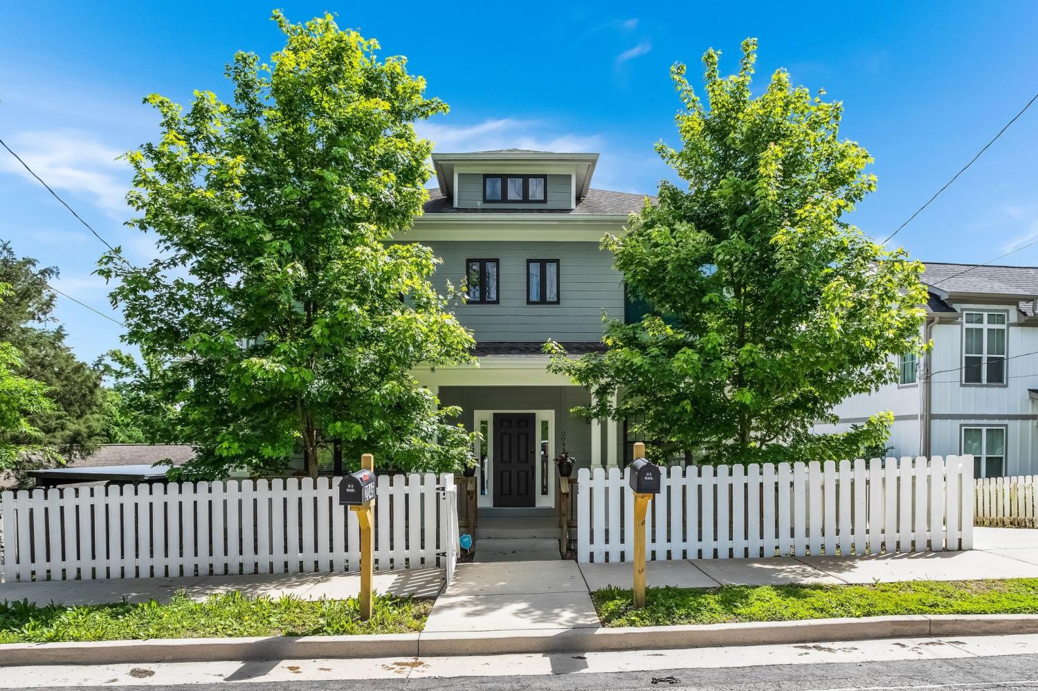 2046-Straightway-Ave For Sale