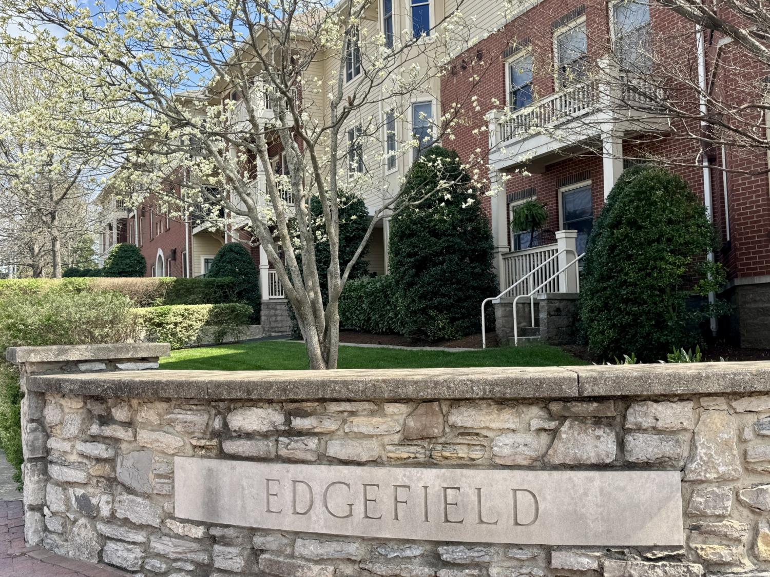 800-Woodland-St For Sale