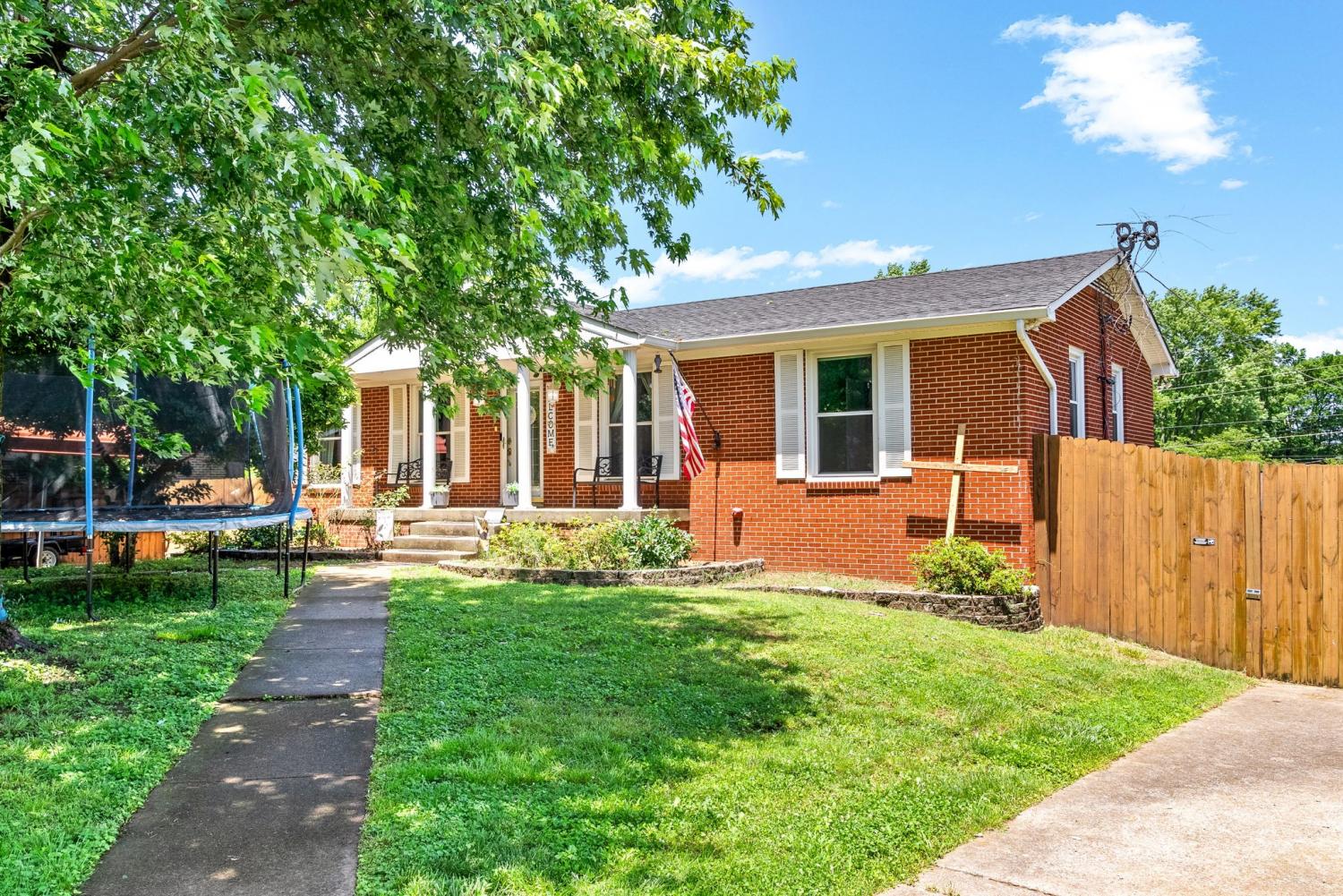 111-Rainbow-St For Sale