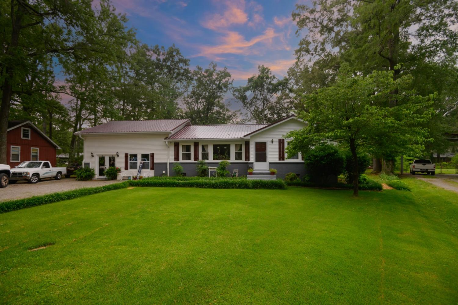 1100-Woodland-Dr For Sale