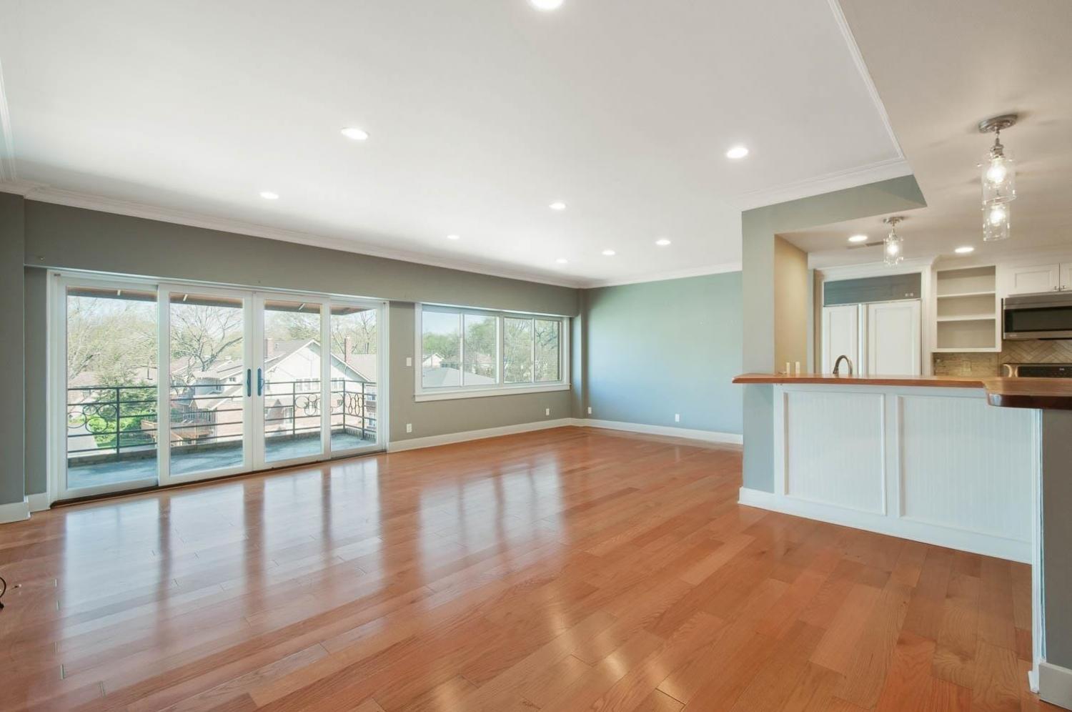 4200-West-End-Ave For Sale