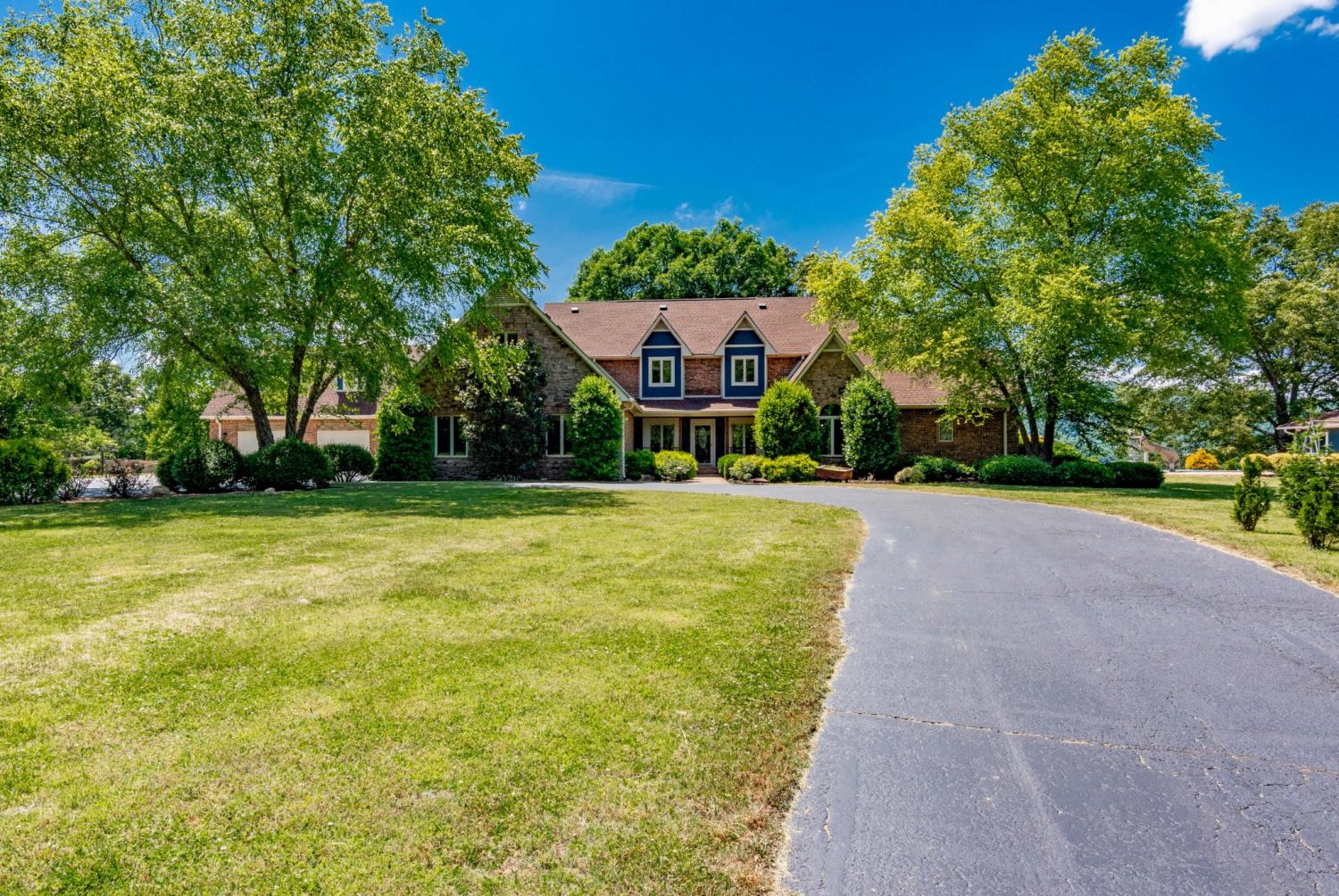 320-Crestview-Lane For Sale