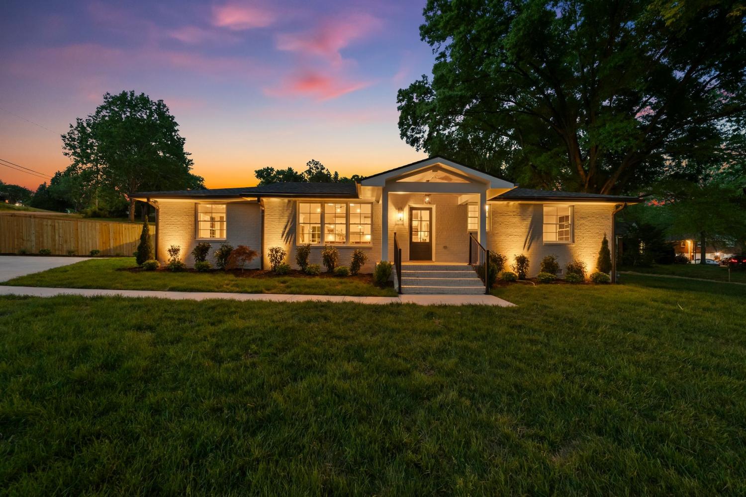 366-Barrywood-Dr For Sale