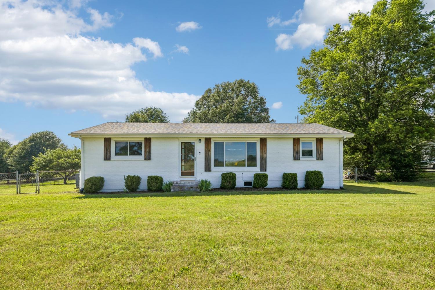 116-Ellis-Dr For Sale