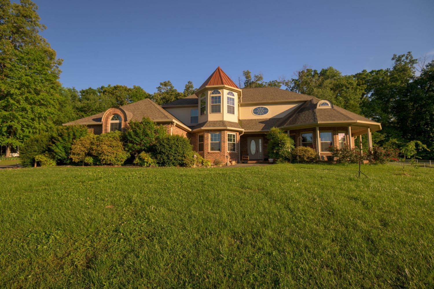 168-Maple-Valley-Ln For Sale