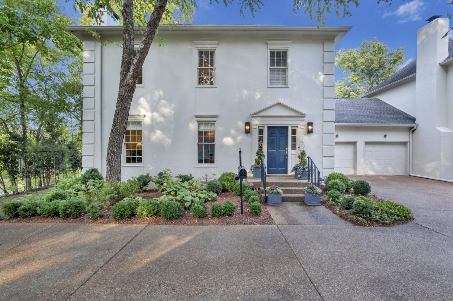 216-Chestnut-Hill-Dr For Sale