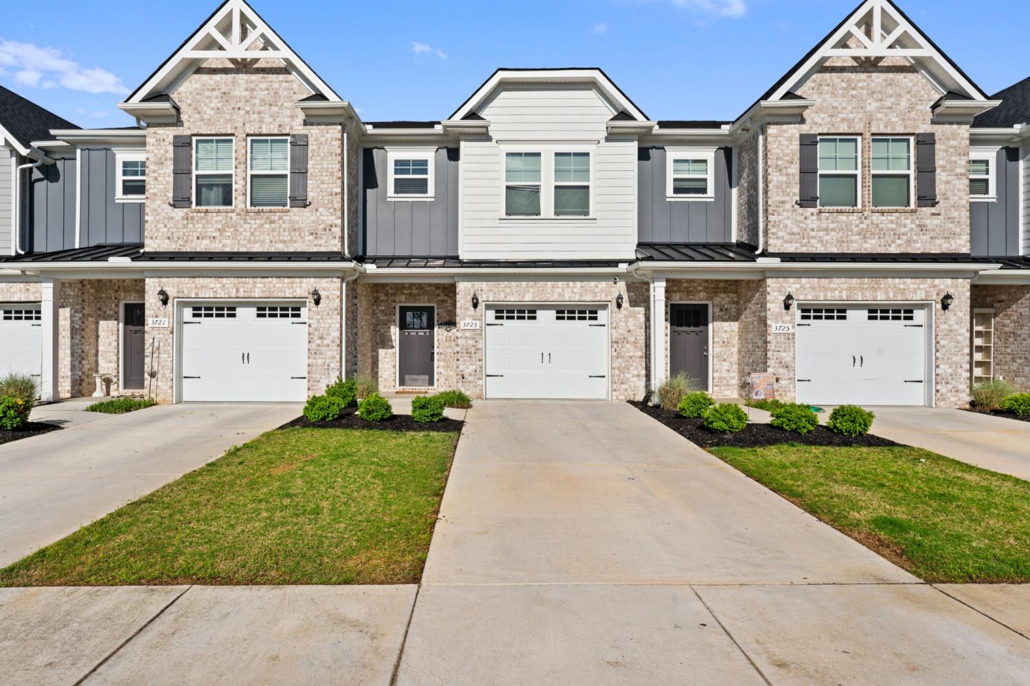 3723-Hunter-Bryce-Ln For Sale