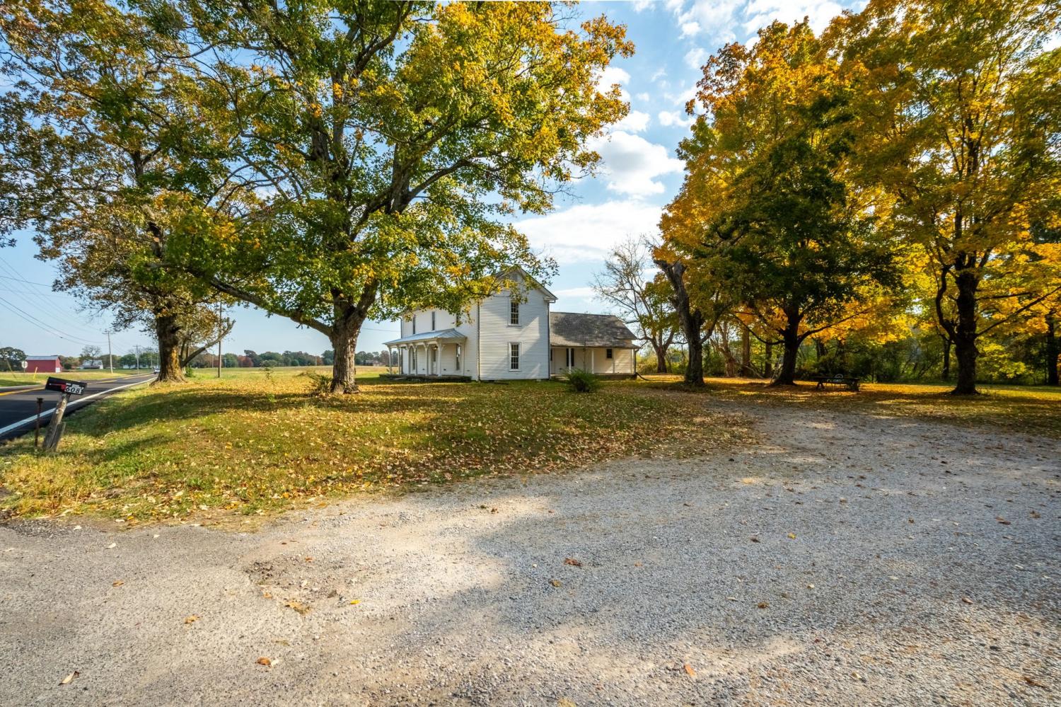 6081-Lakeview-Rd For Sale