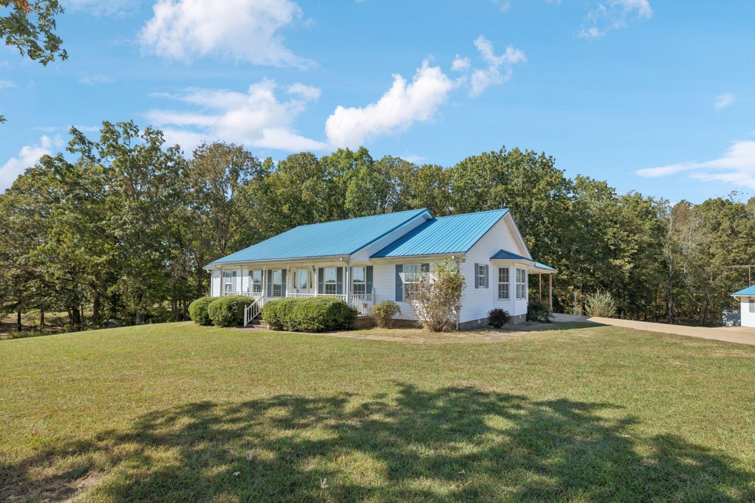 240-Hurst-Rd For Sale