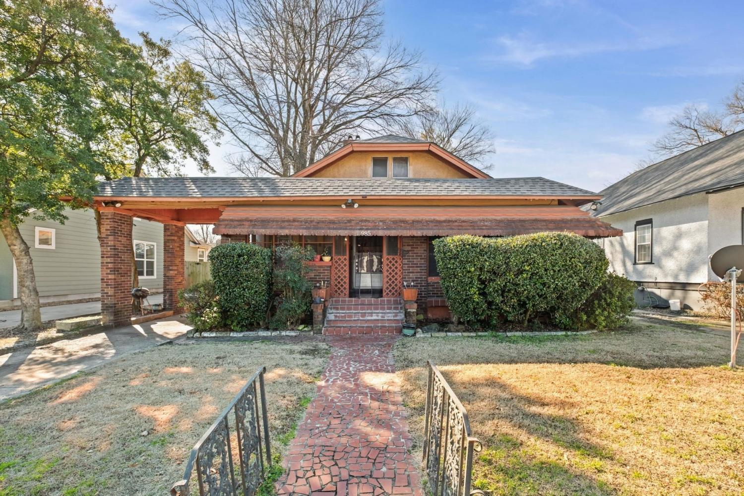 985-FORREST-AVE For Sale