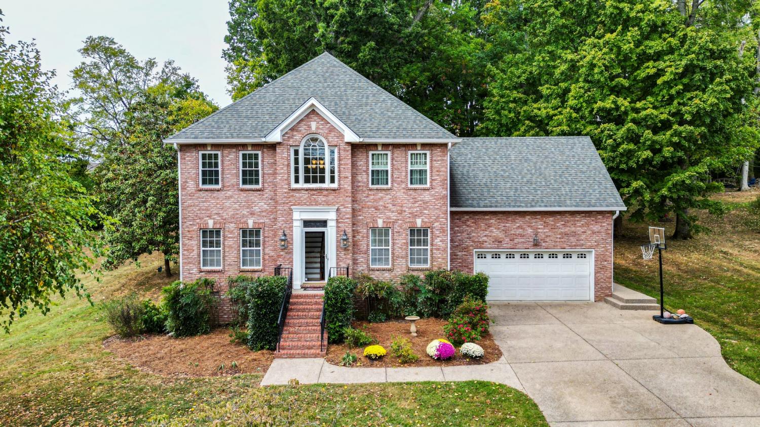 386-Woodlands-Dr For Sale