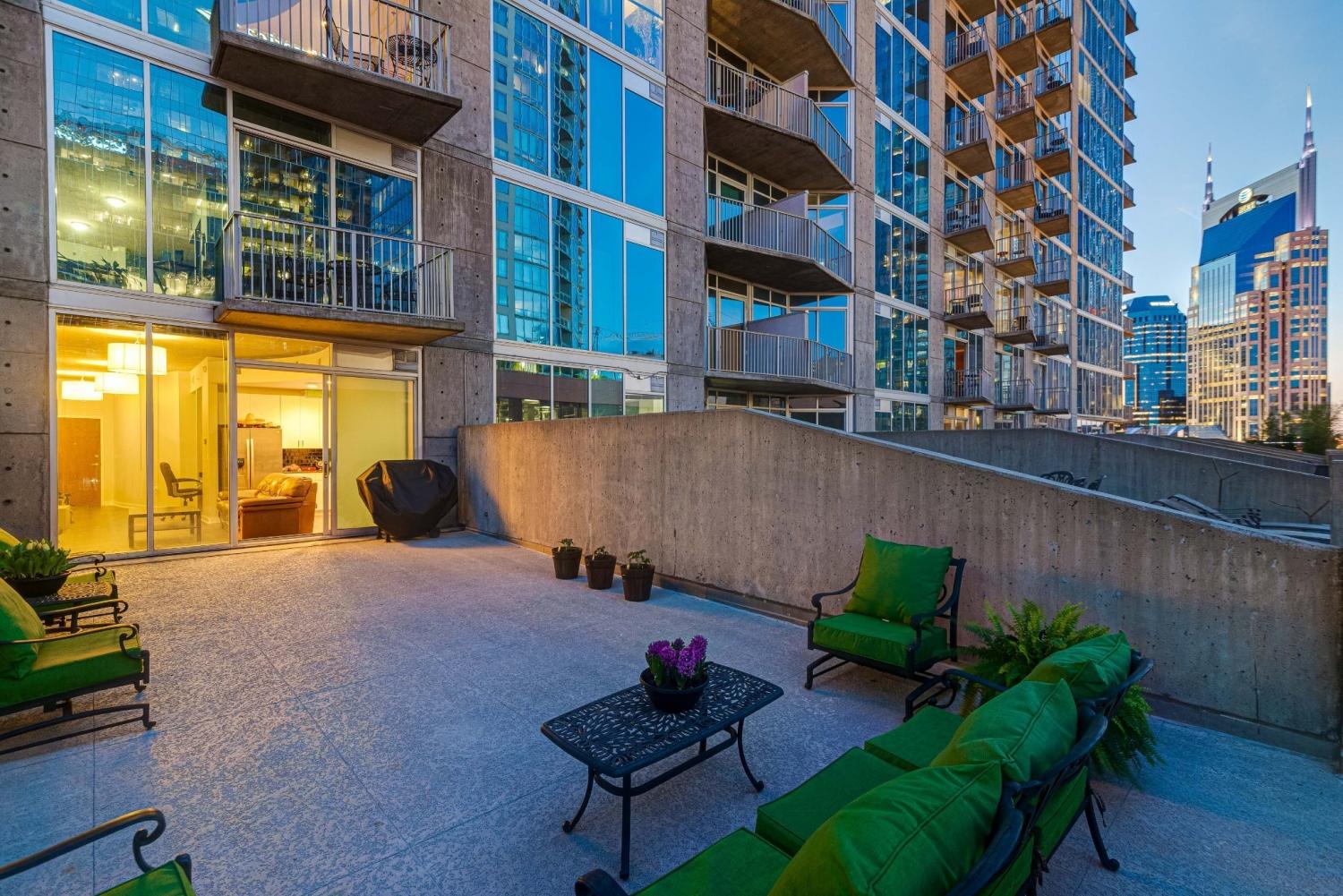 301-Demonbreun-St For Sale