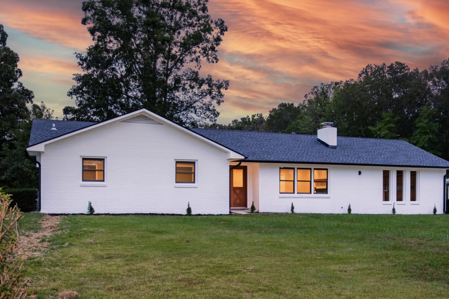 1221-Hillcrest-Dr For Sale