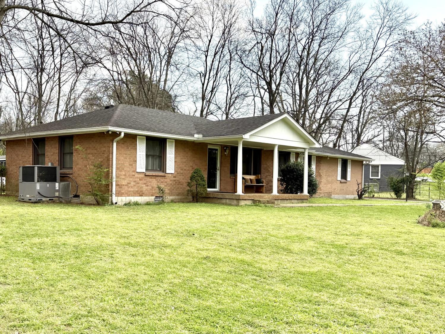 456-Ewing-Ln For Sale