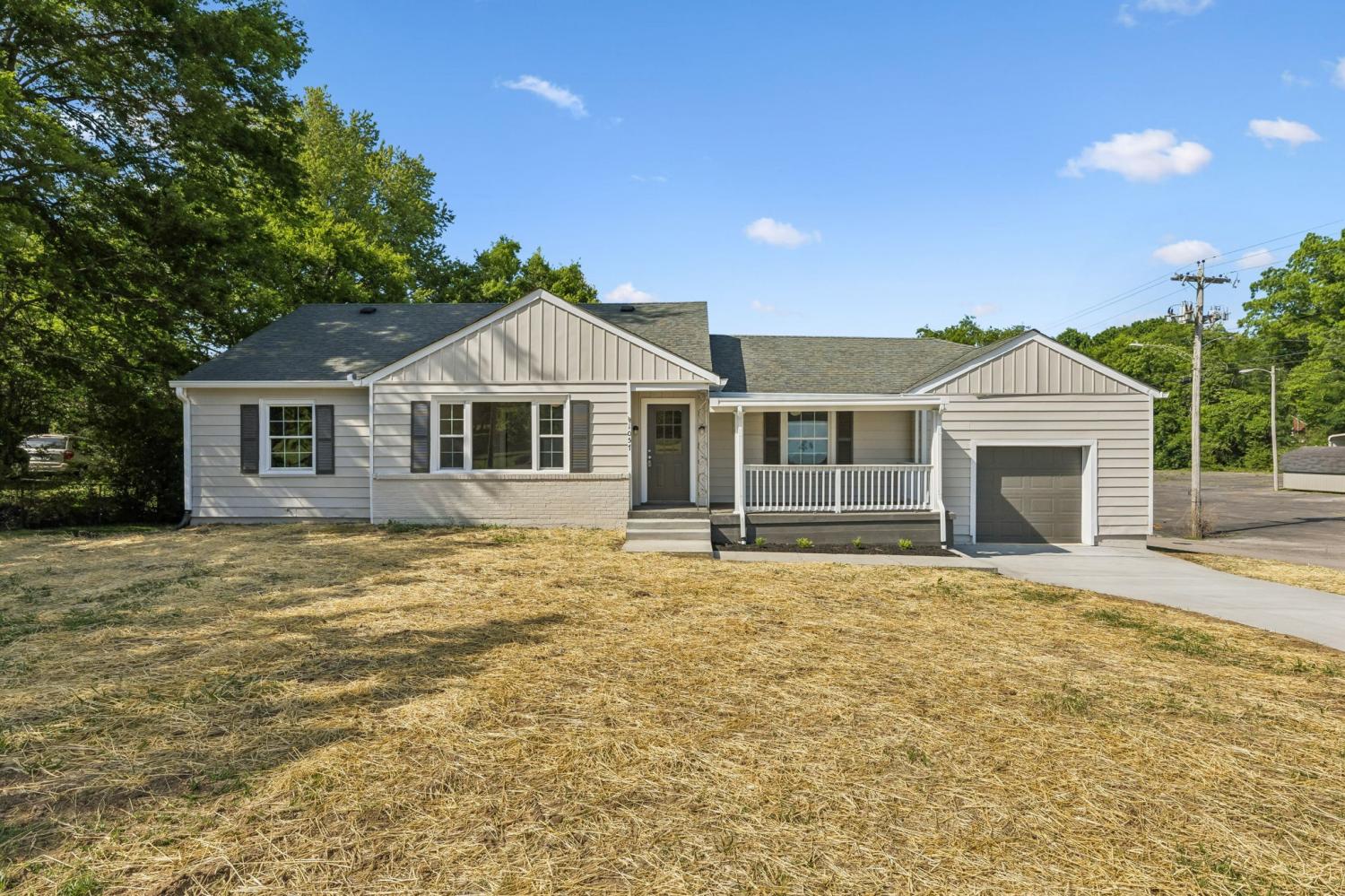 1057-Mapleash-Ave For Sale