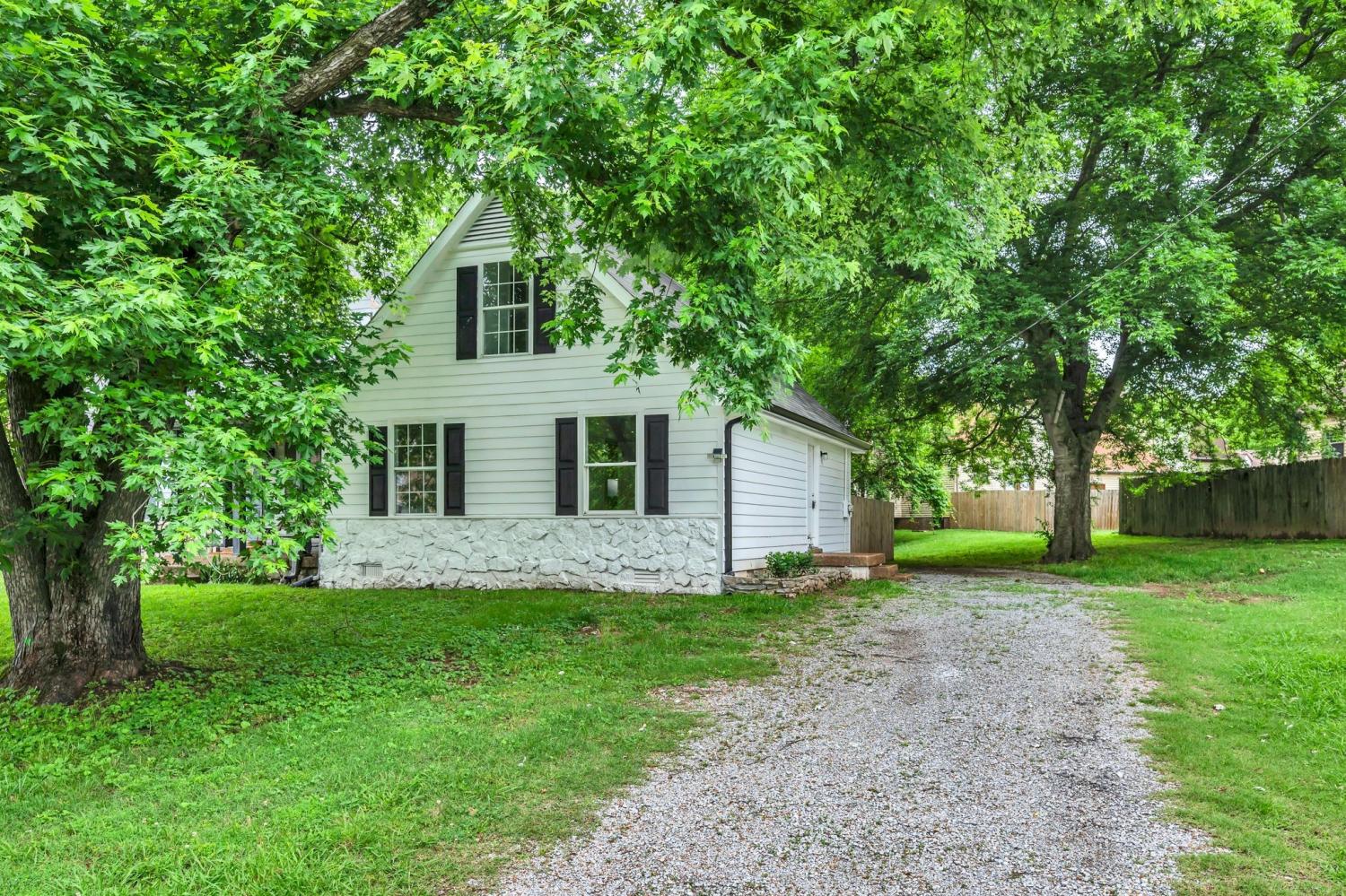 3150-E-Lake-Dr For Sale