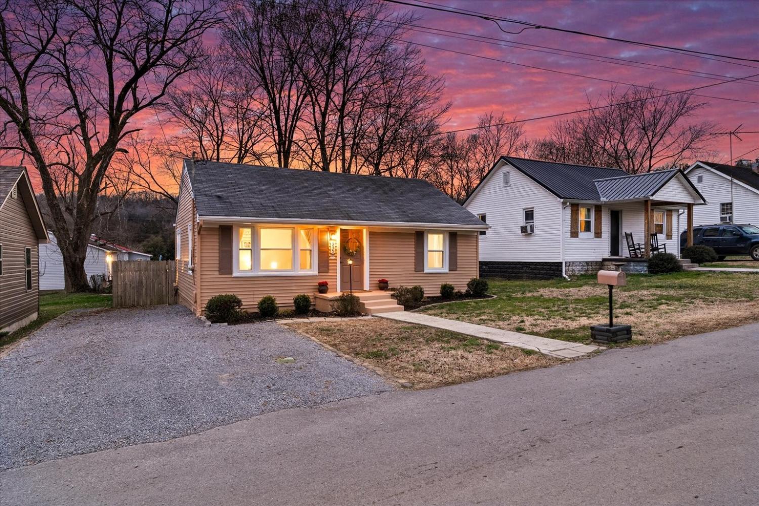 335-Hayes-St For Sale