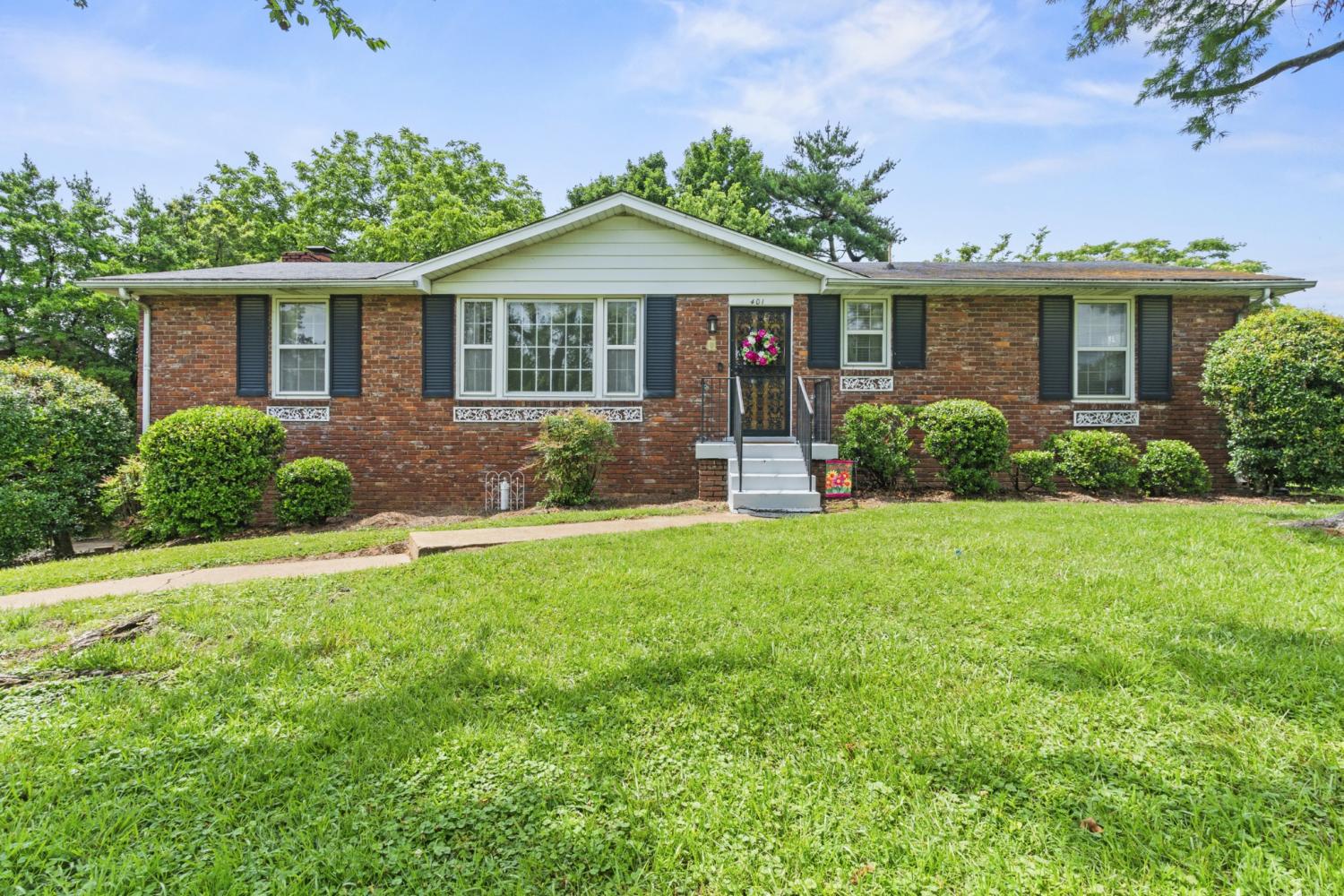 401-Glenpark-Dr For Sale