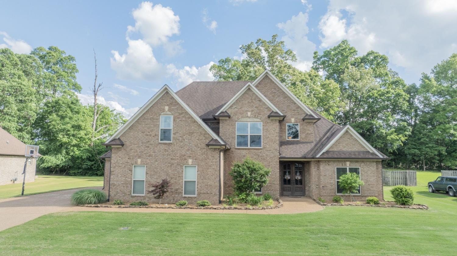 140-Forest-Lake-Dr For Sale