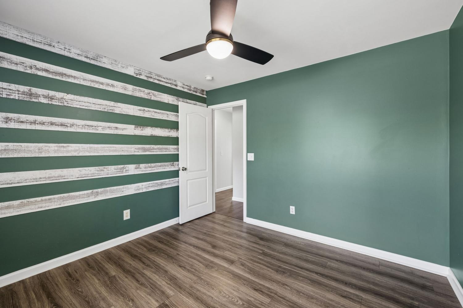652 Charles Ln TN 37174 For Sale - 