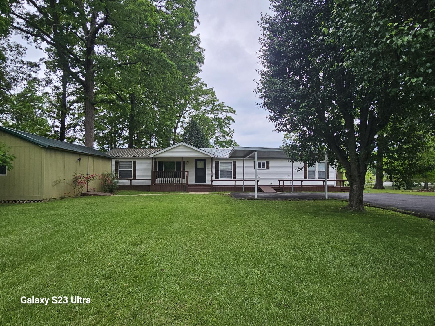 46-Lakeshore-Dr For Sale