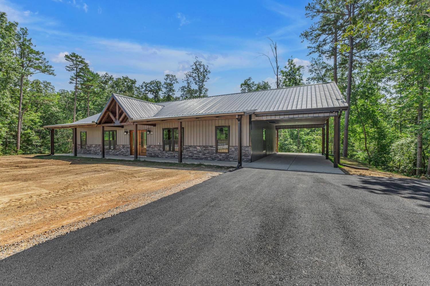 918-Columbia-Hwy For Sale