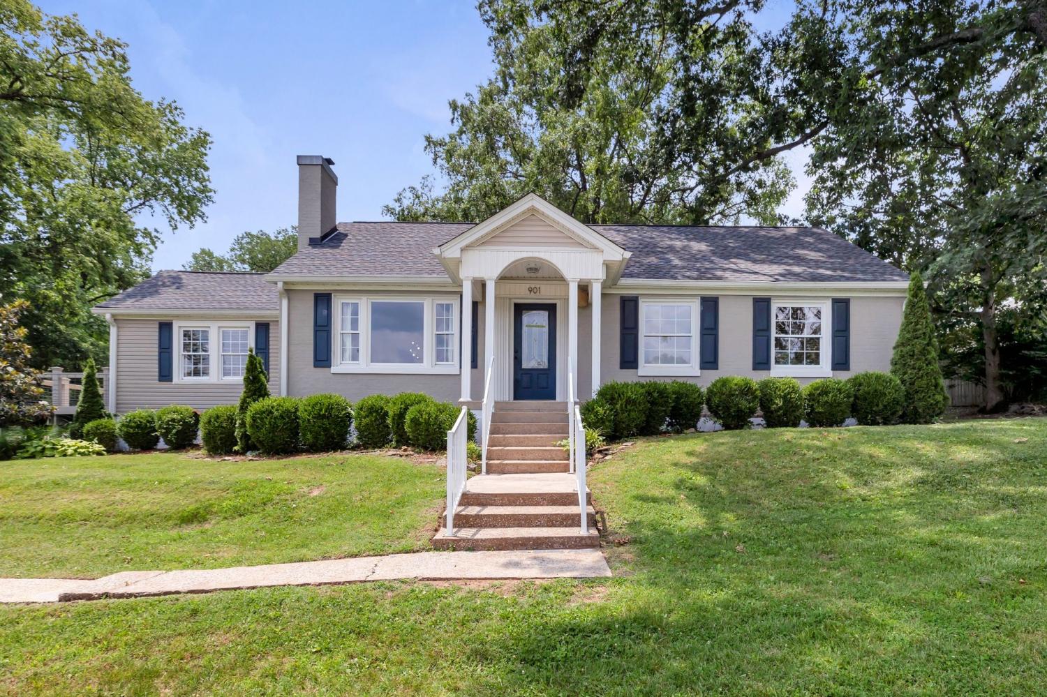 901-Edgewood-Dr For Sale