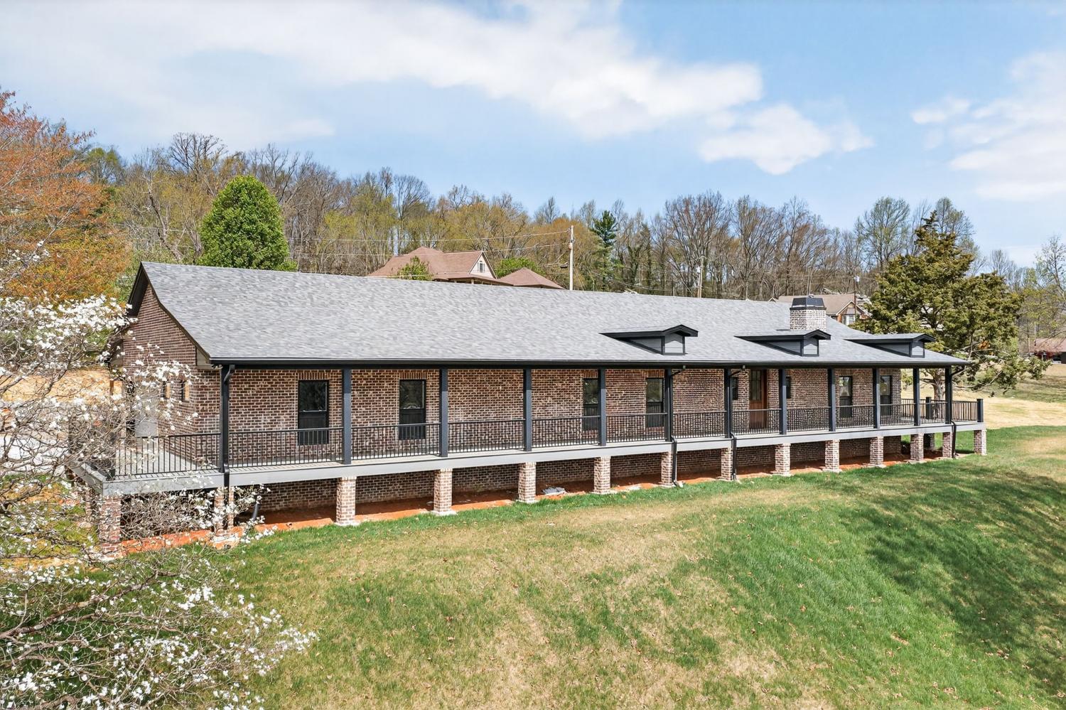 124 Virginia Ave TN 38570 For Sale - 