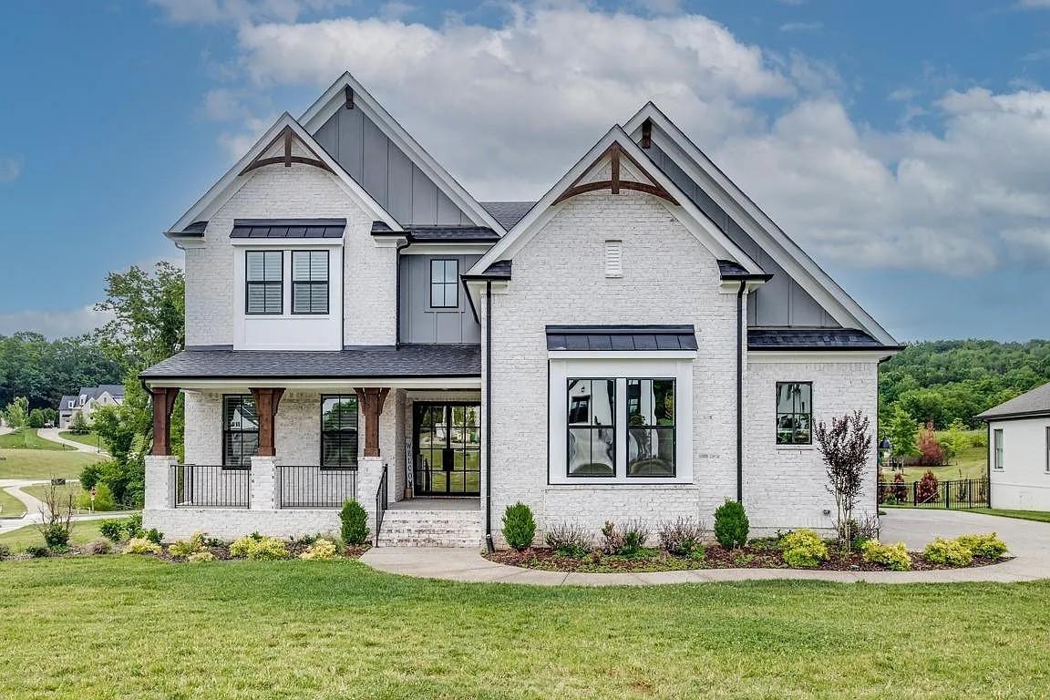 Ravenwood High School Property for Sale