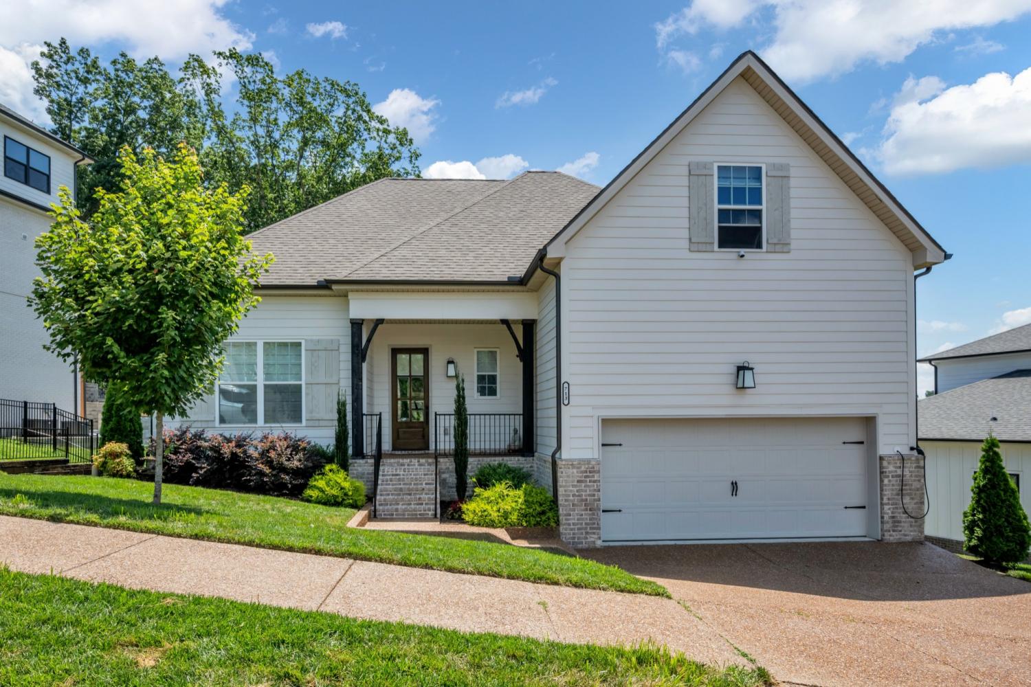 713-Summit-Oaks-Ct For Sale