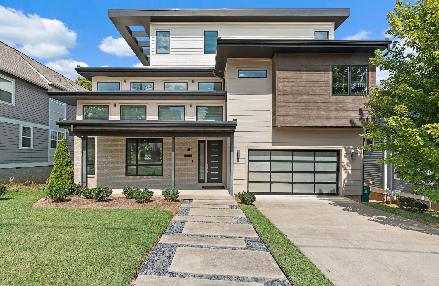 1002-W-Grove-Ave For Sale