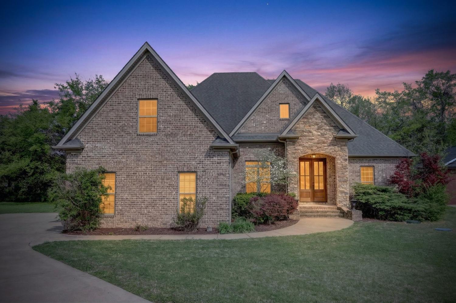 111-Peters-Ct For Sale