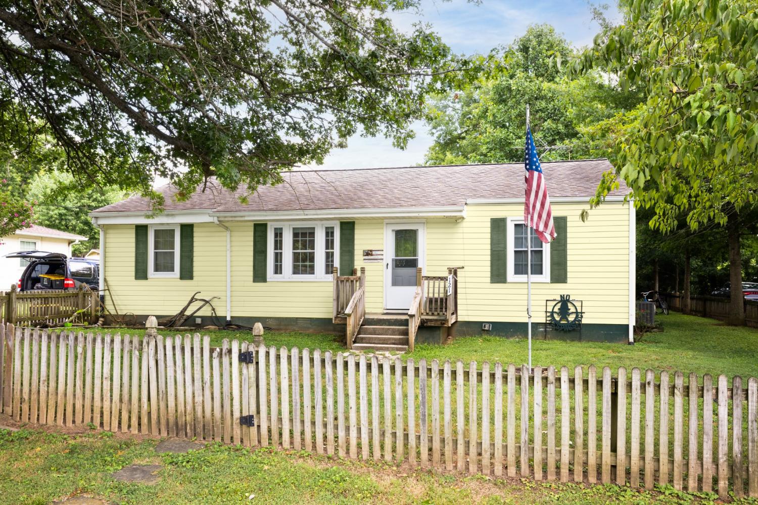 121-Vickers-Ave For Sale