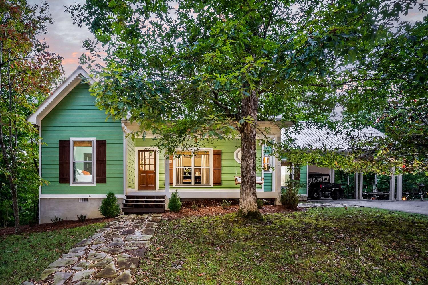 560-Springwood-Pl For Sale
