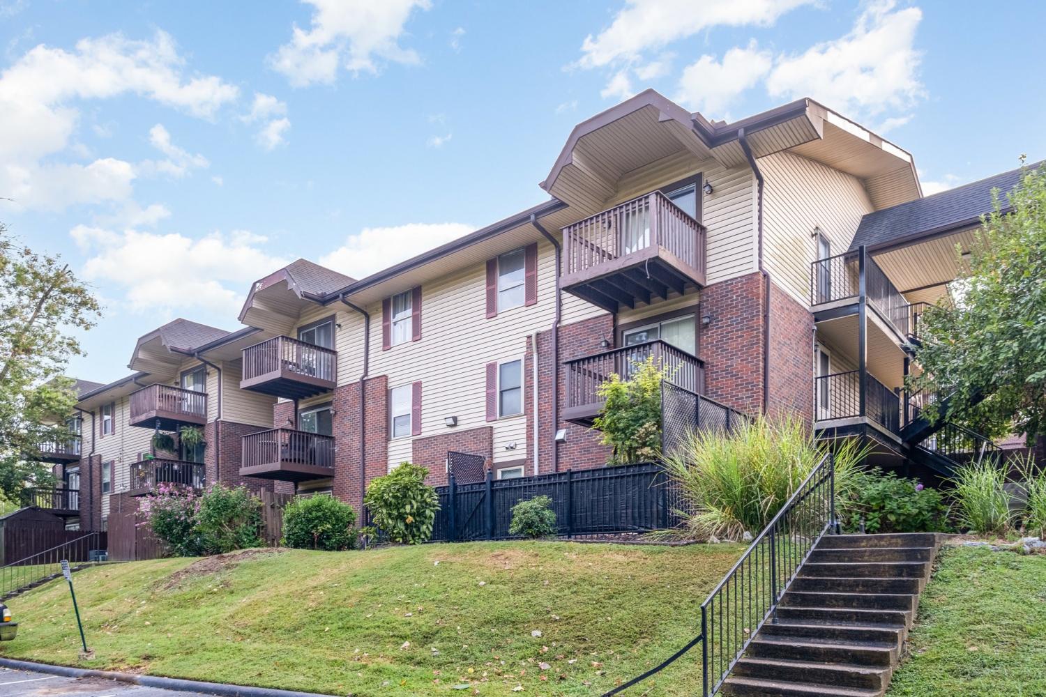 500-Paragon-Mills-Rd For Sale