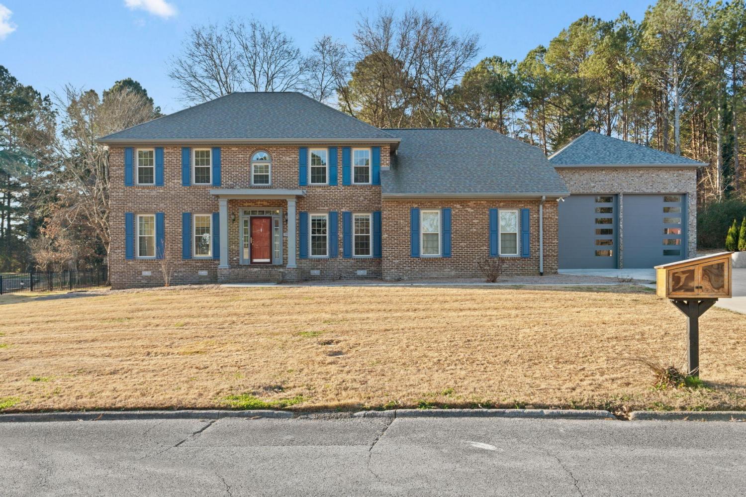 904-Golf-View-Drive--NW For Sale