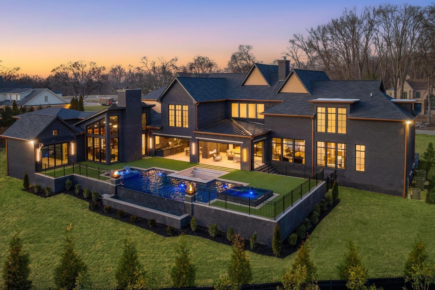 325 Gun Club Rd TN 37205 For Sale - 