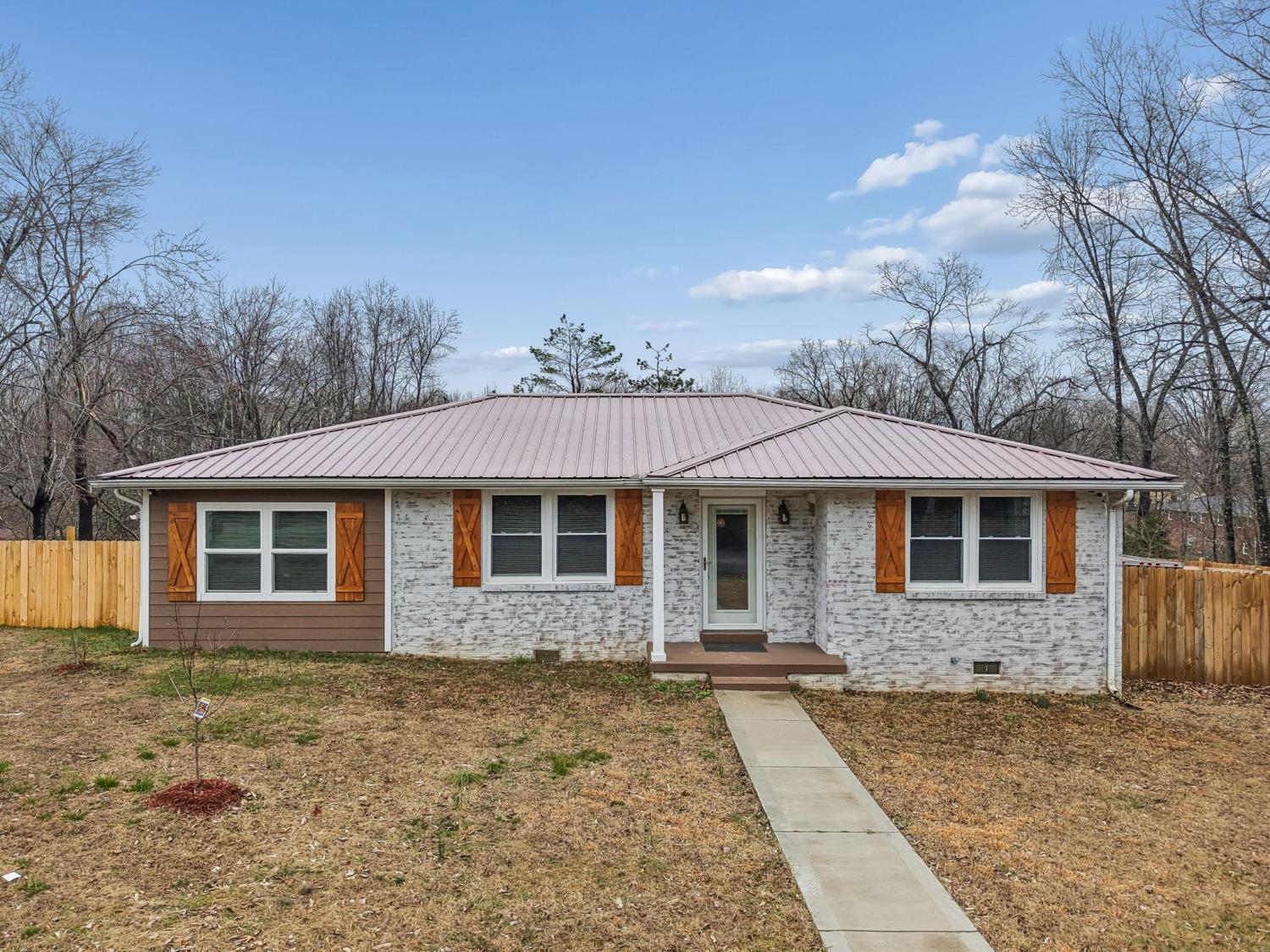 8871-Pinewood-Rd For Sale