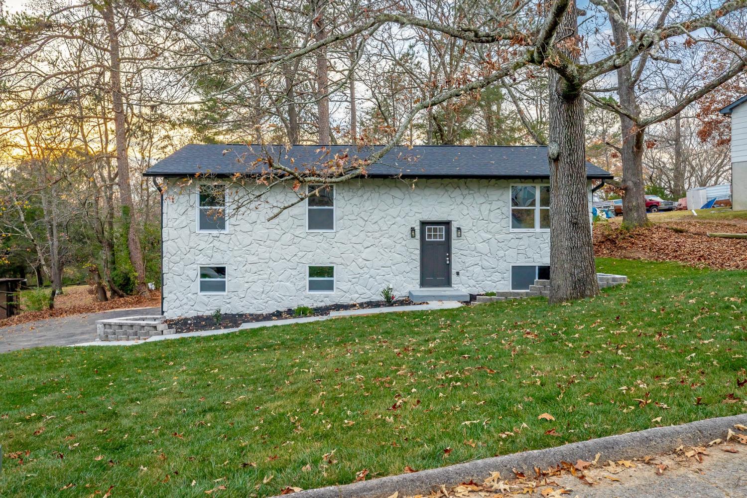 2414-Leann-Cir For Sale